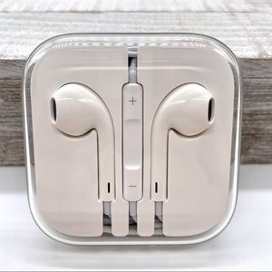 Apple EarPods with 3.5mm plug